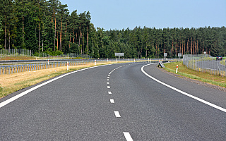 Samorządy podpisały kolejne umowy na remonty i budowy dróg lokalnych